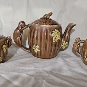 Brown Ceramic Teapot Set with Yellow Leaf Design Beaver Design
